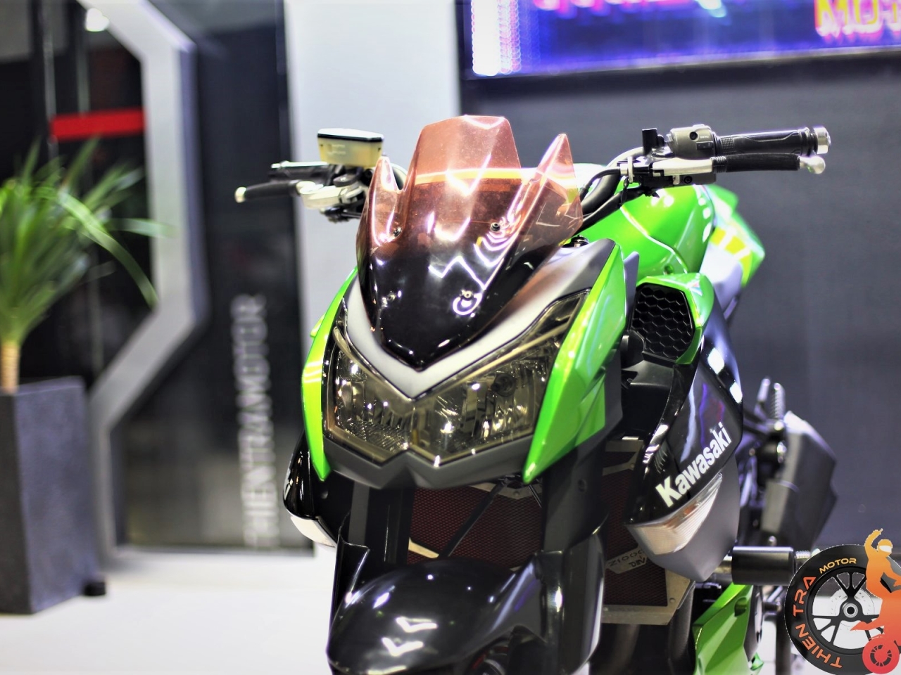 212. Kawasaki Z1000 2015