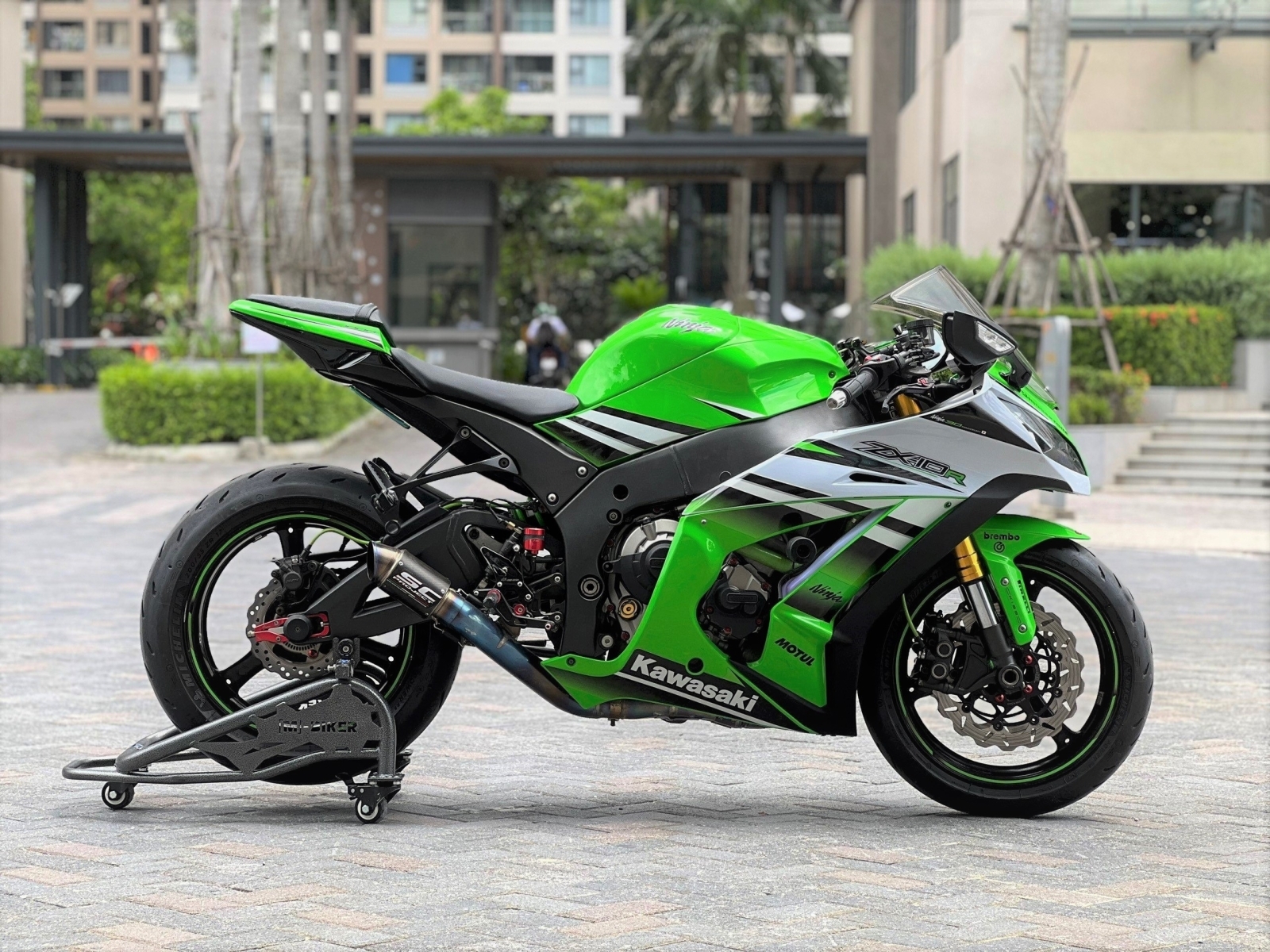 289. Ninja ZX10R bản kỷ niệm