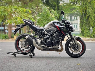 337. Kawasaki Z900 2023