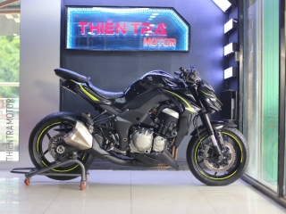 239. Kawasaki Z1000 2015