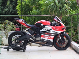 240. Ducati Panigale 899 2016 nhiều đồ chơi